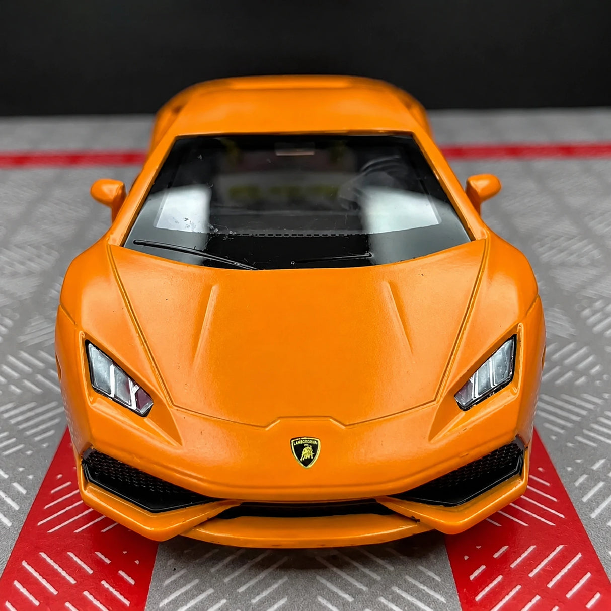 Lamborghini 2016 Huracan LP610-4 Orange 1:36 – Diecast Display Model Die-Cast