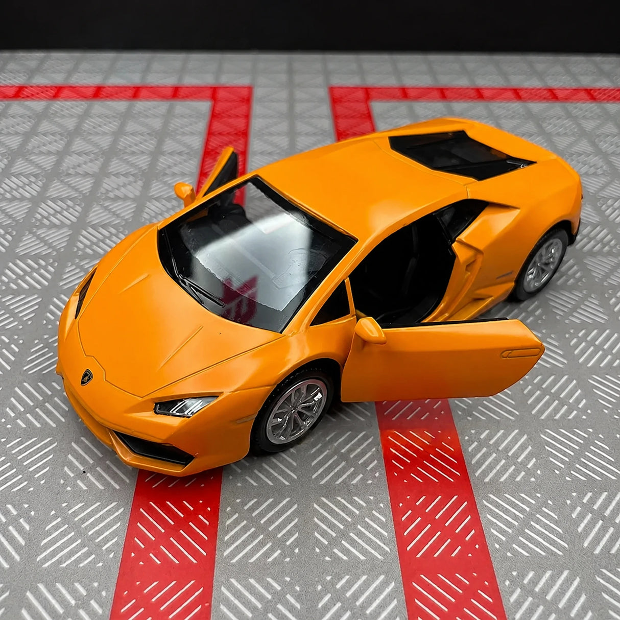 Lamborghini 2016 Huracan LP610-4 Orange 1:36 – Diecast Display Model Die-Cast