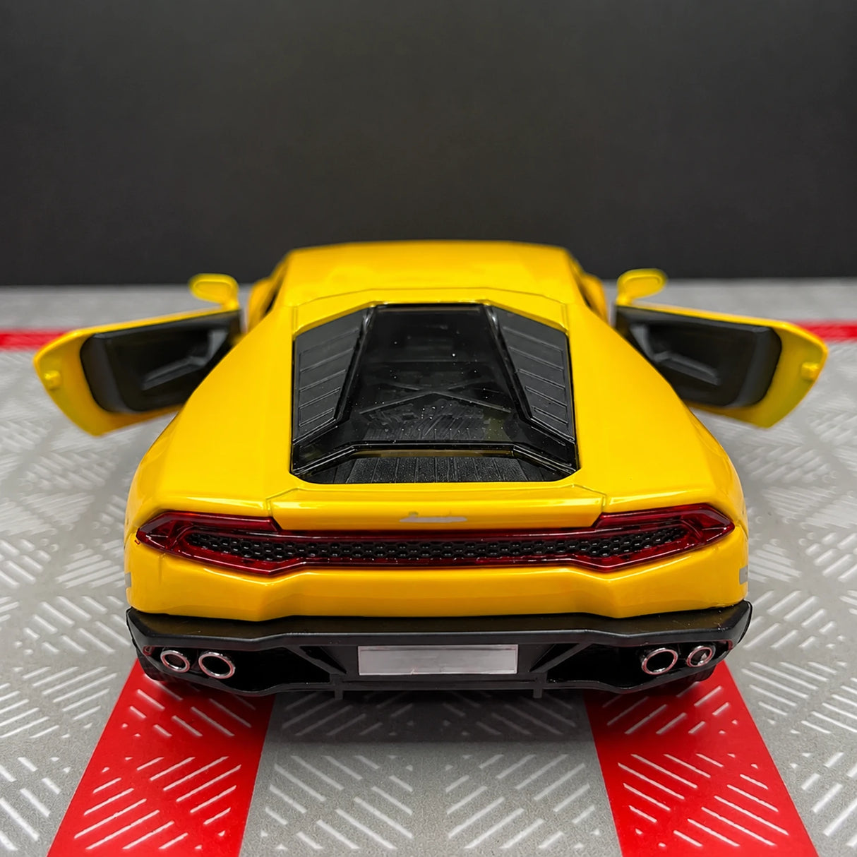 Lamborghini 2016 Huracan LP610-4 amarelo 1:36 – modelo de exposição em metal fundido
