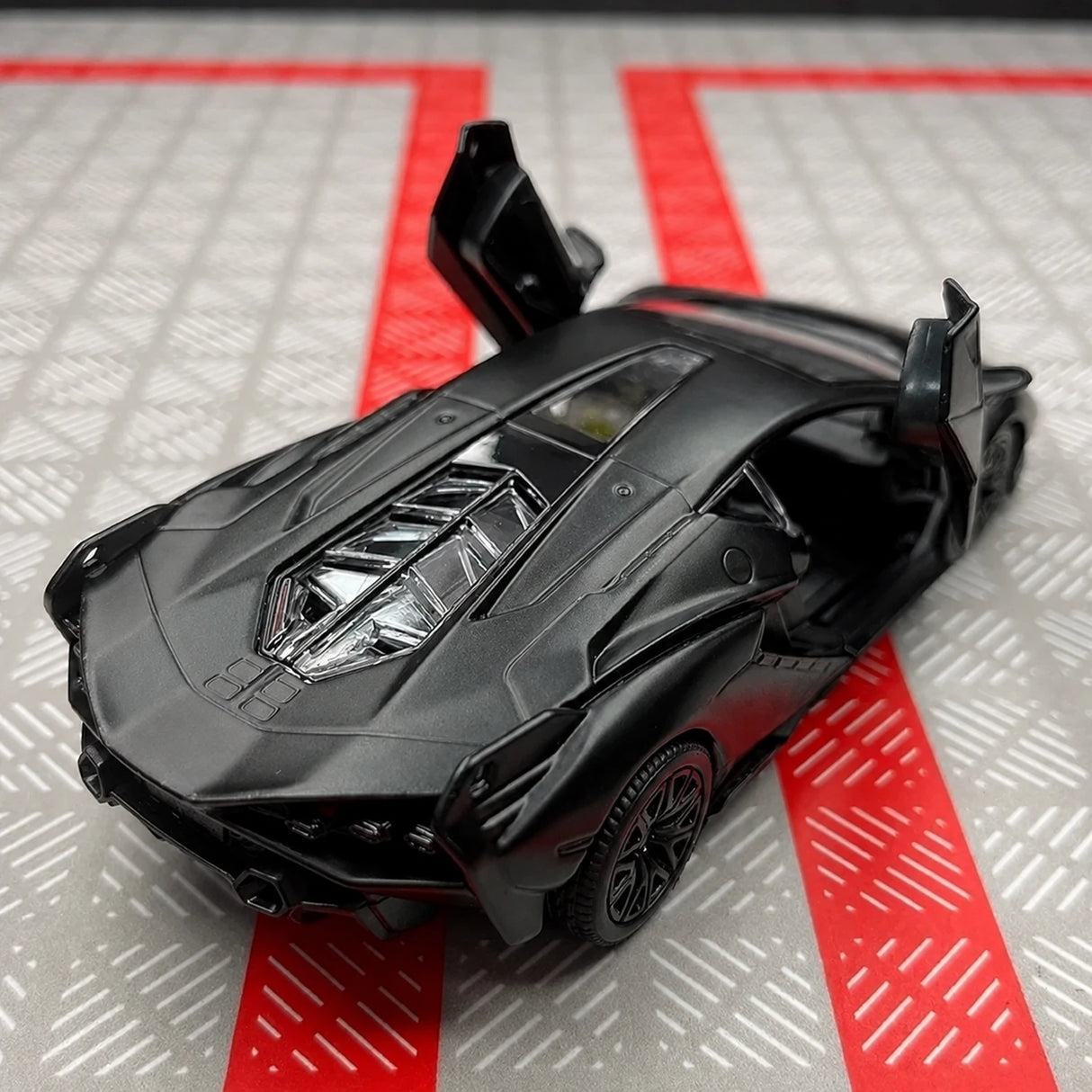 Lamborghini 2020 Sian FKP 37 Black 1:36 – Diecast Display Model Die-Cast