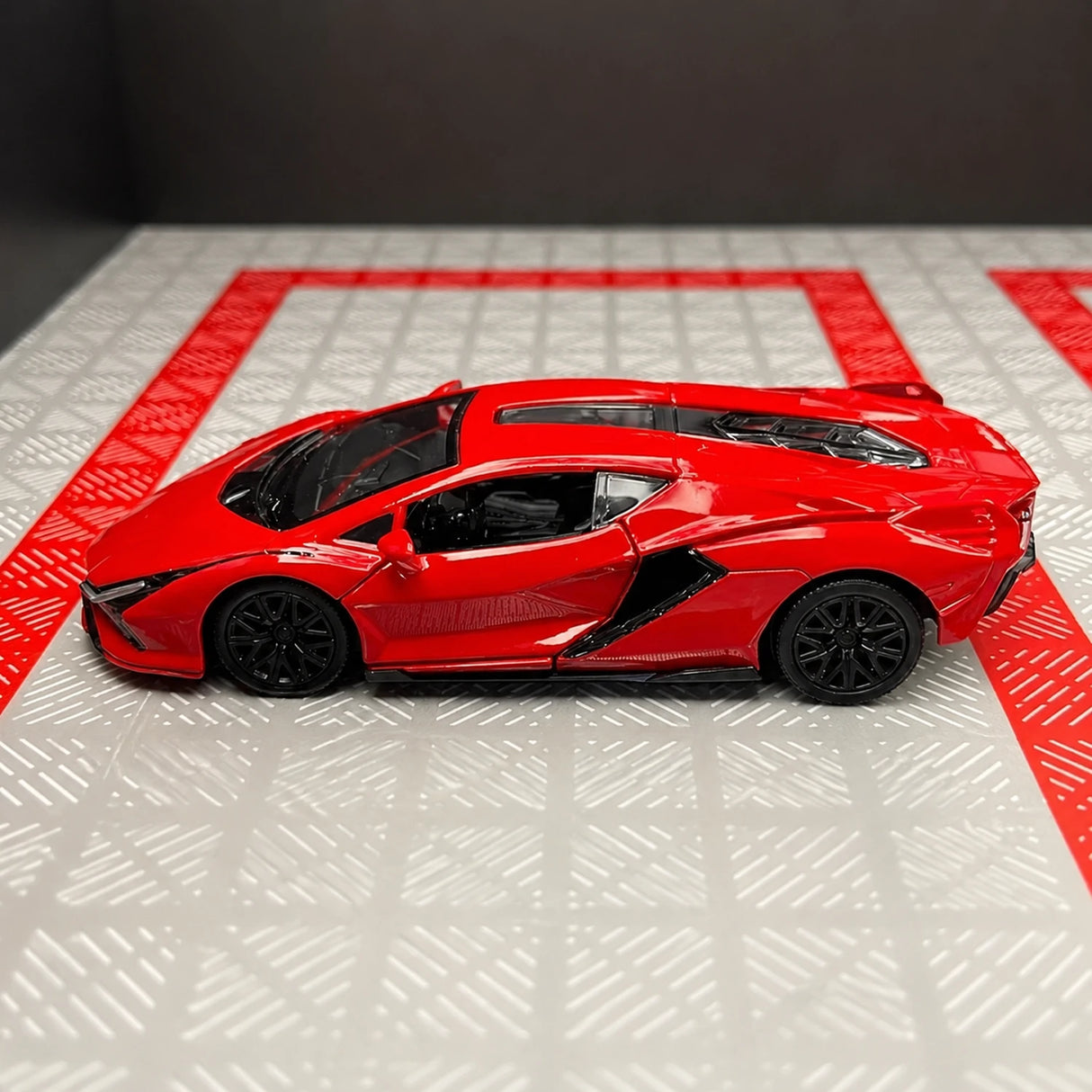 Lamborghini 2020 Sian FKP 37 Red 1:36 – Diecast Display Model Die-Cast
