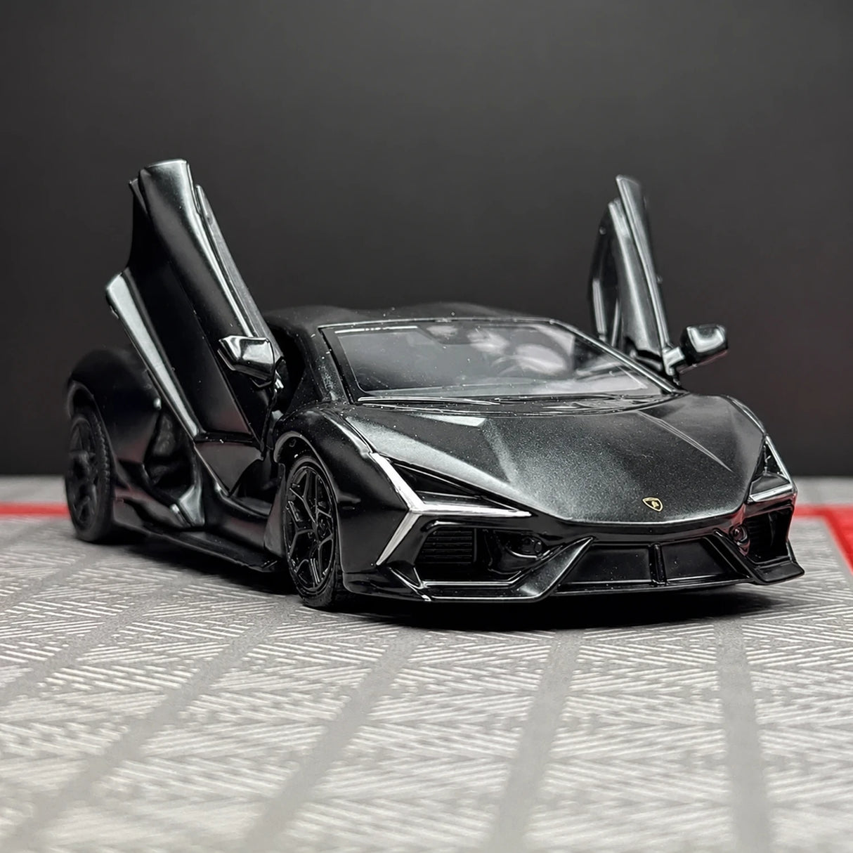Lamborghini 2023 Revuelto Black 1:36 – Diecast Display Model Die-Cast