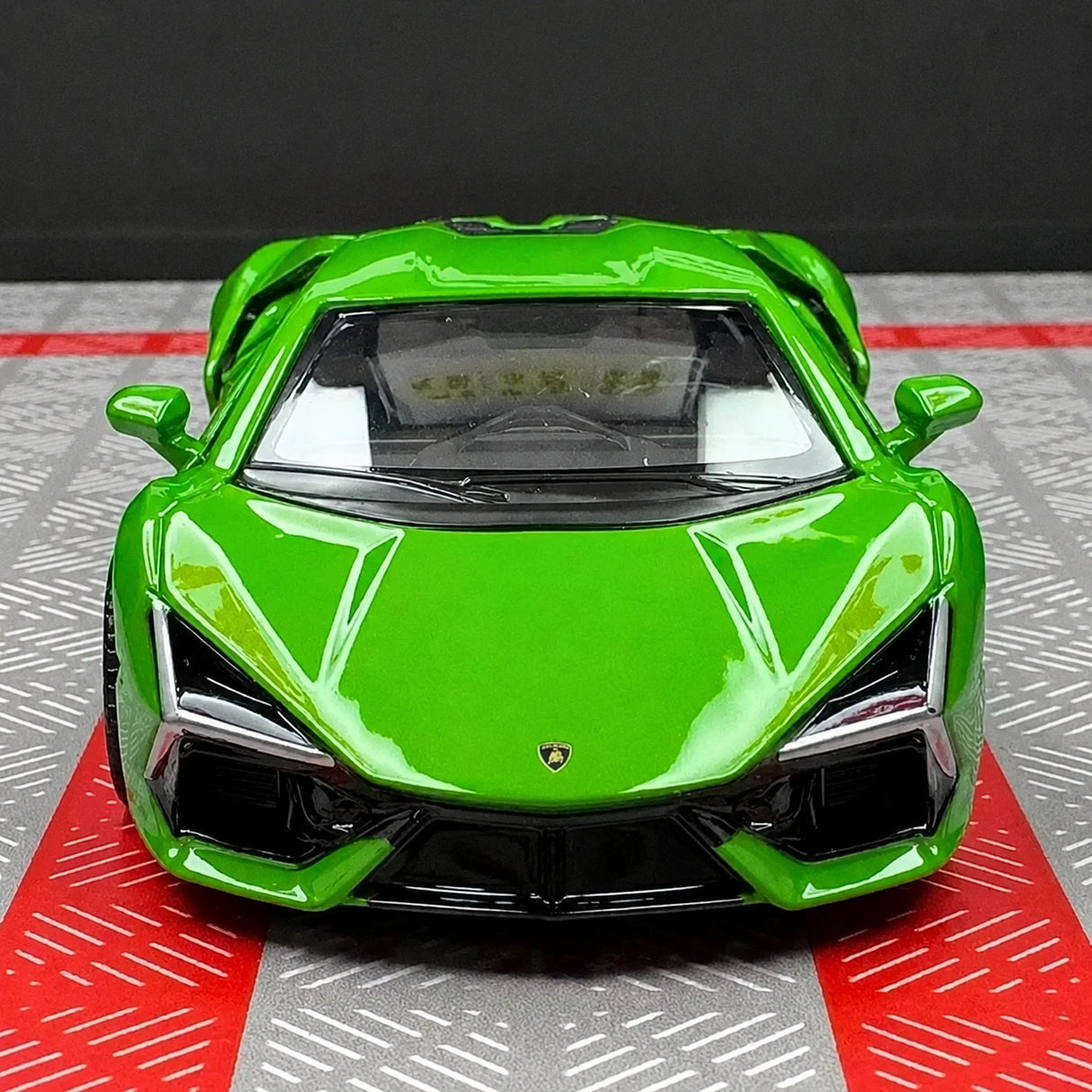 Lamborghini 2023 Revuelto أخضر 1:36 – نموذج عرض معدني مصبوب