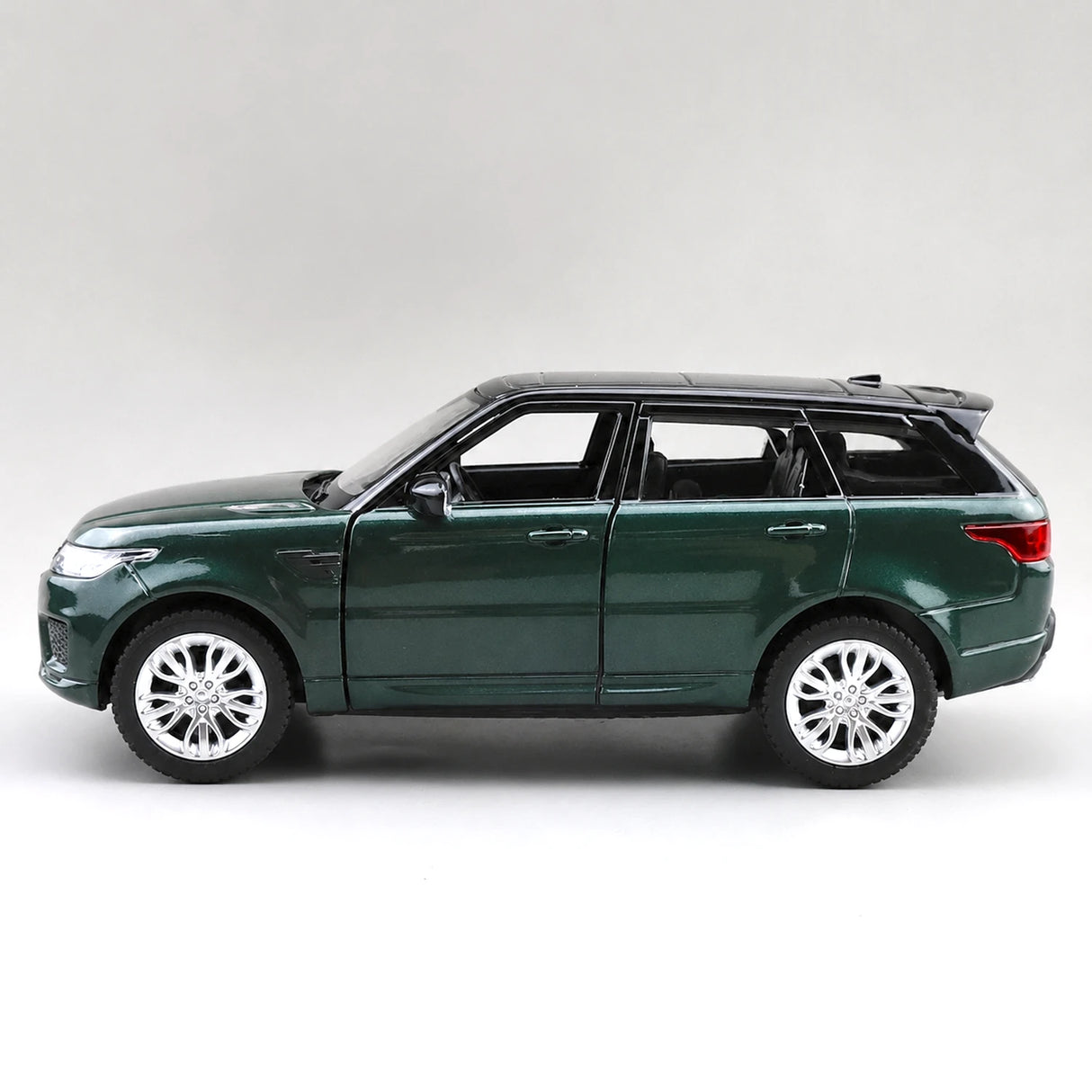 Land Rover 2012 Range Rover Sport Green 1:36 – Model wyświetlacza odlewany z metalu