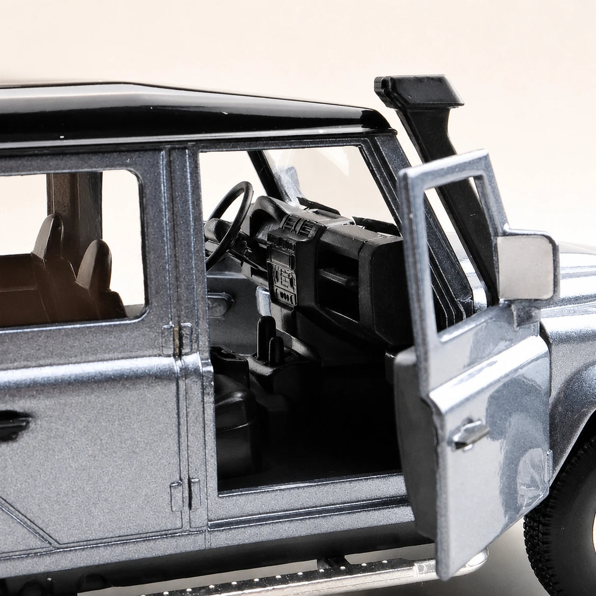 Land Rover 2015 Defender 110 Blue 1:36 – Diecast Display Model Die-Cast