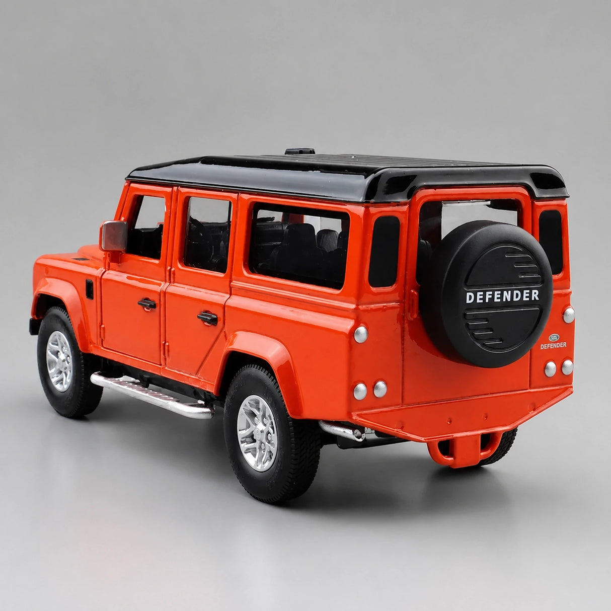 Land Rover 2015 Defender 110 Orange 1:36 – Diecast Display Model Die-Cast
