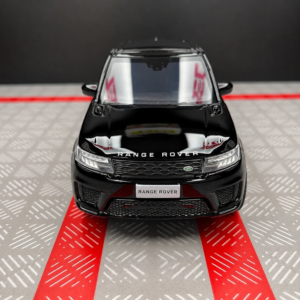 Land Rover 2018 Range Rover Sport Black 1:36 – model wyświetlacza odlewany