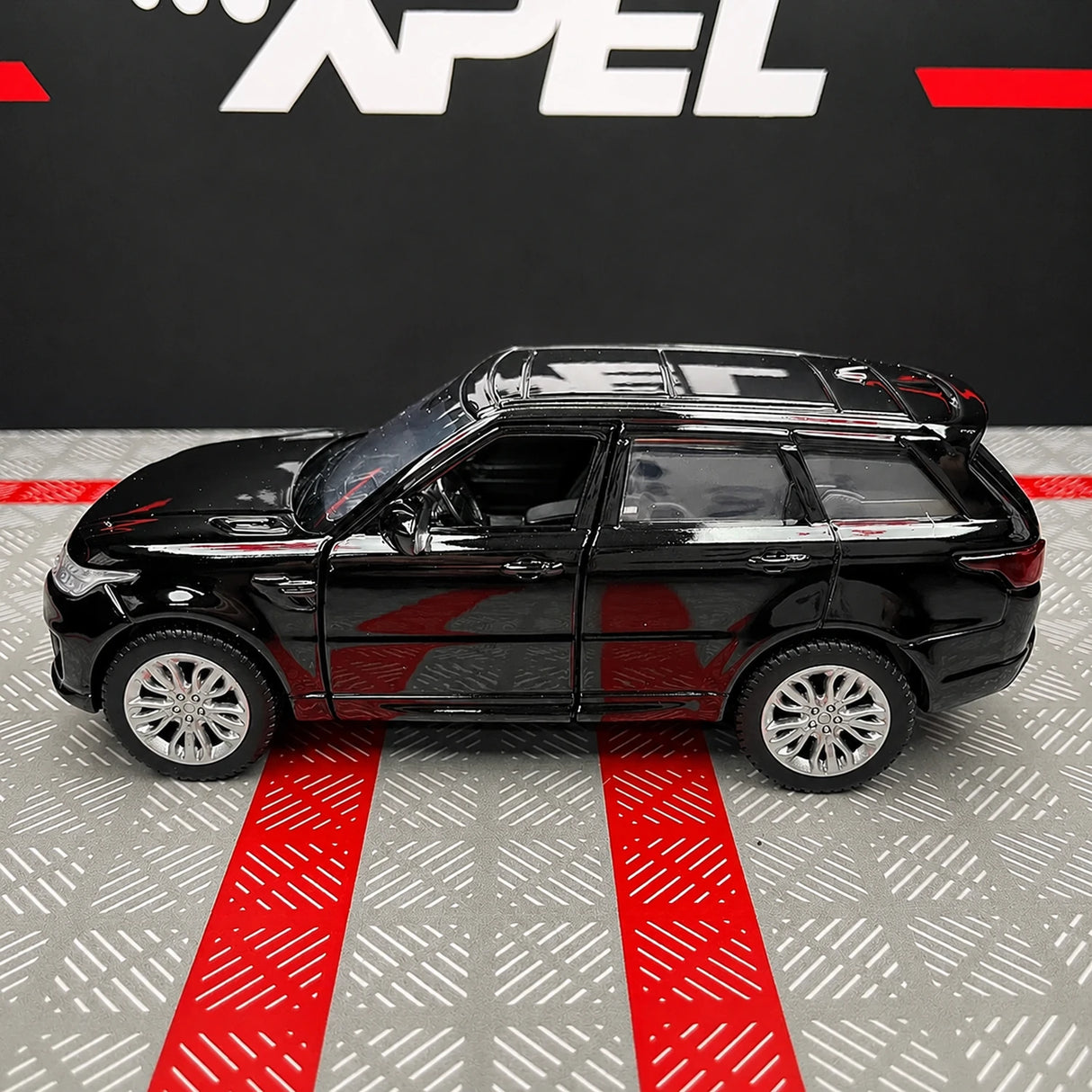 Land Rover 2018 Range Rover Sport Black 1:36 – model wyświetlacza odlewany