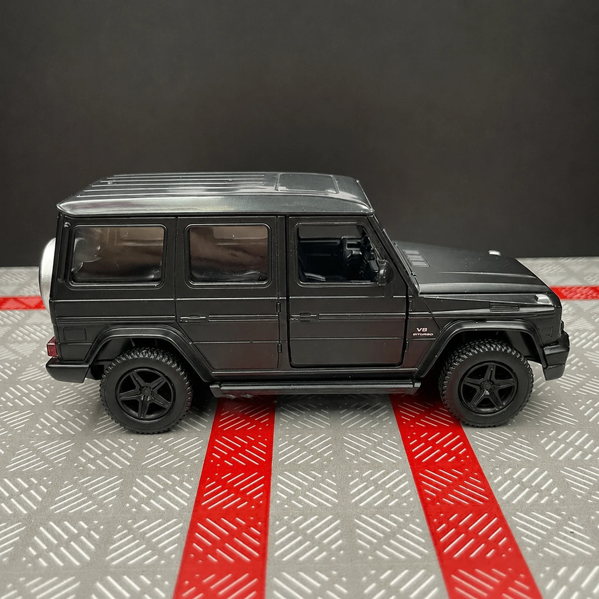 Mercedes-AMG 2015 G63 Matte أسود 1:36 – نموذج عرض معدني مصبوب