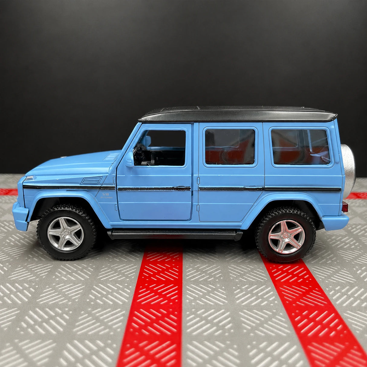 Mercedes-AMG 2015 G63 الأزرق غير اللامع 1:36 – نموذج عرض مصبوب، مصبوب.