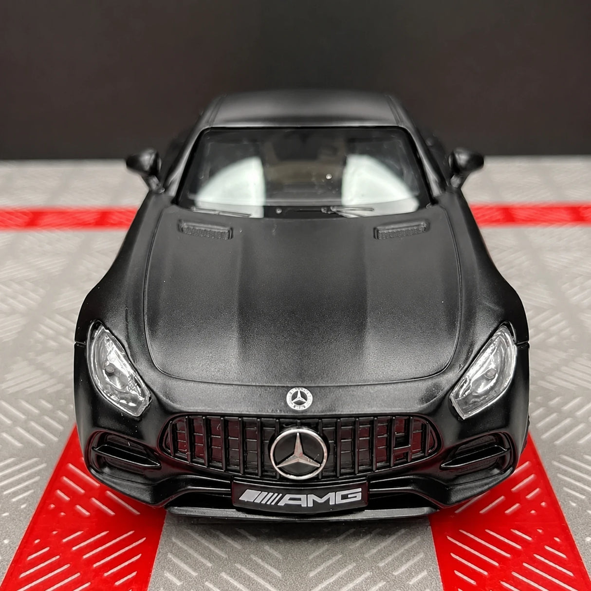 Mercedes-AMG 2020 GTS Black 1:36 – Diecast Display Model Die-Cast