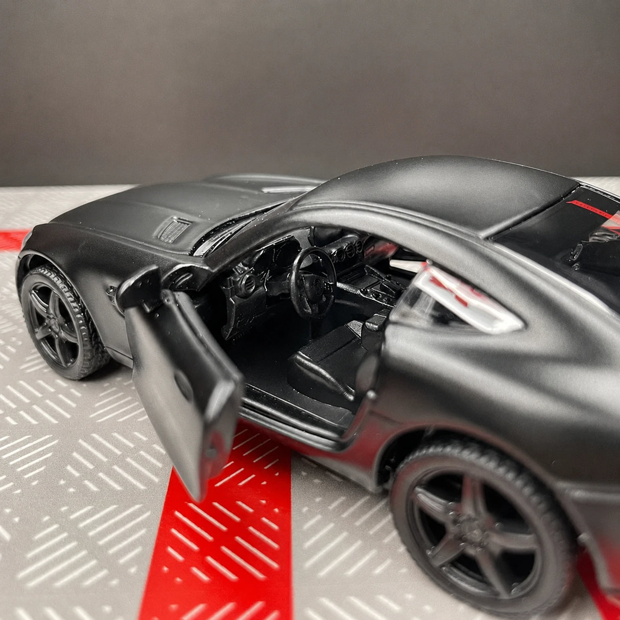 Mercedes-AMG 2020 GTS Black 1:36 – Diecast Display Model Die-Cast