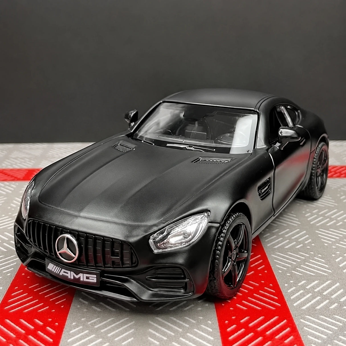 Mercedes-AMG 2020 GTS Black 1:36 – Diecast Display Model Die-Cast