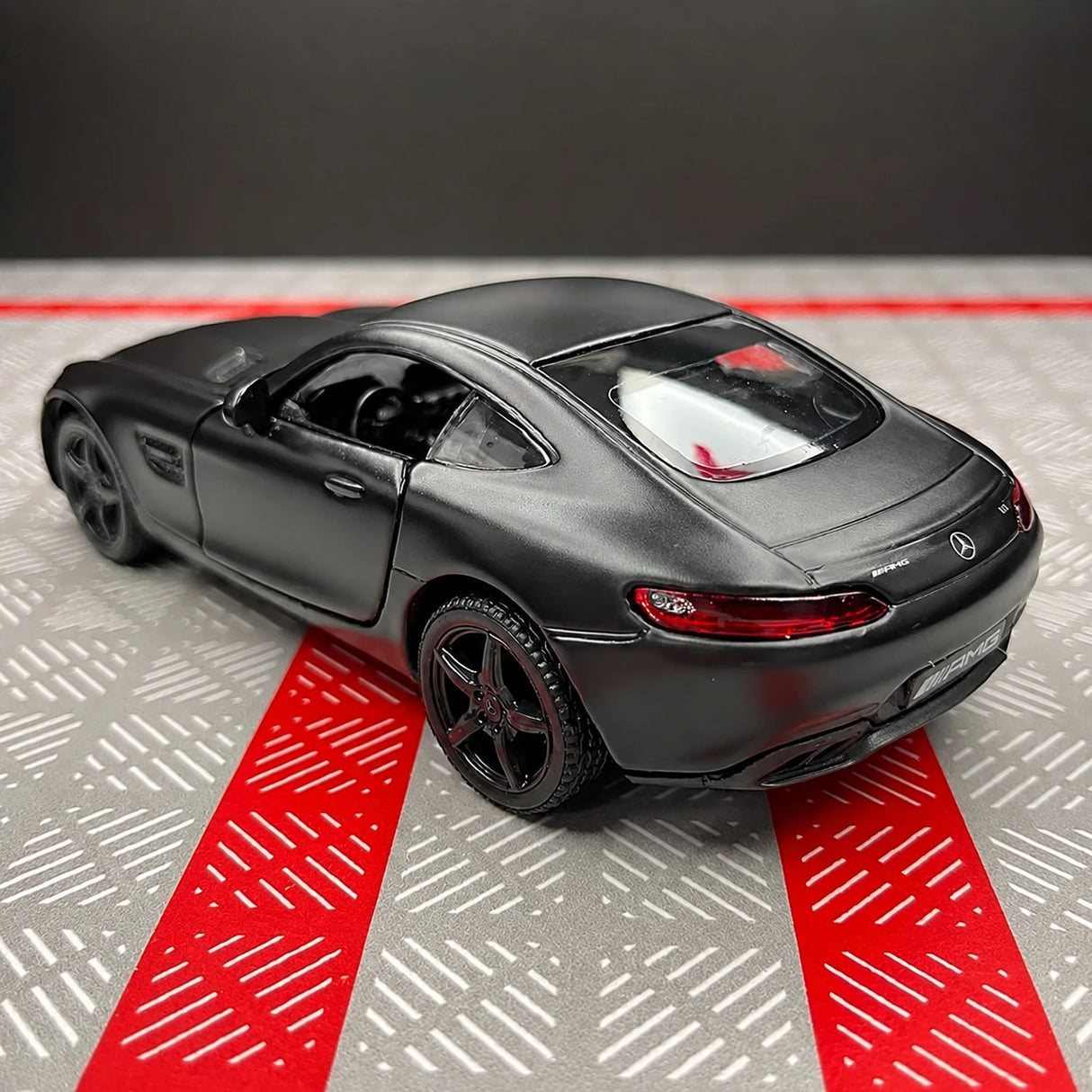 Mercedes-AMG 2020 GTS Black 1:36 – Diecast Display Model Die-Cast