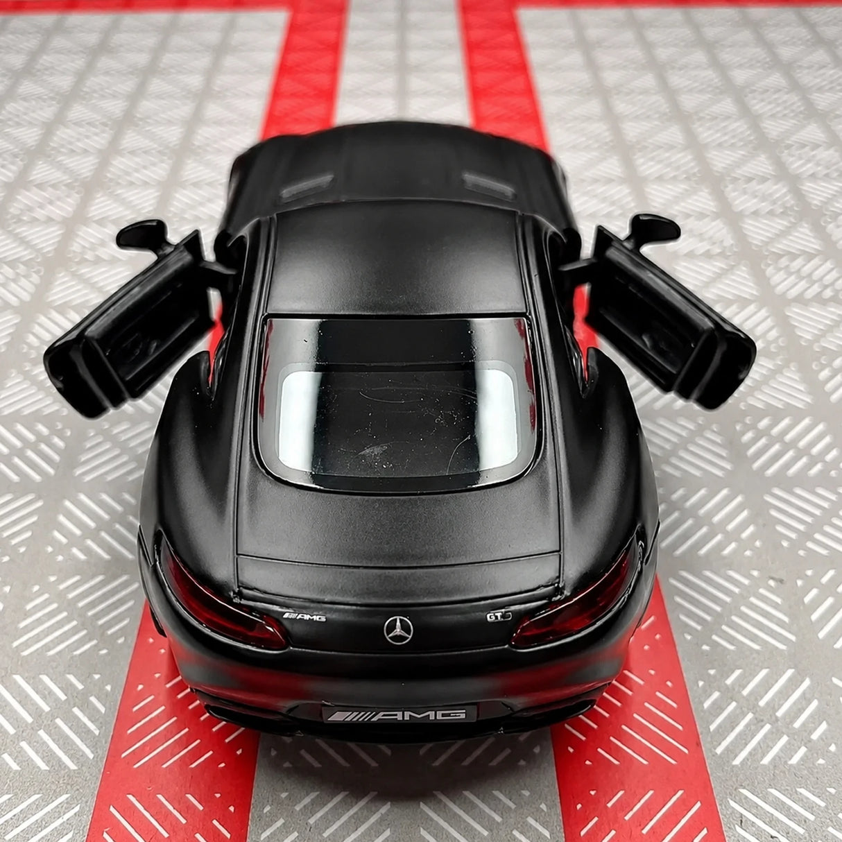 Mercedes-AMG 2020 GTS Black 1:36 – Diecast Display Model Die-Cast