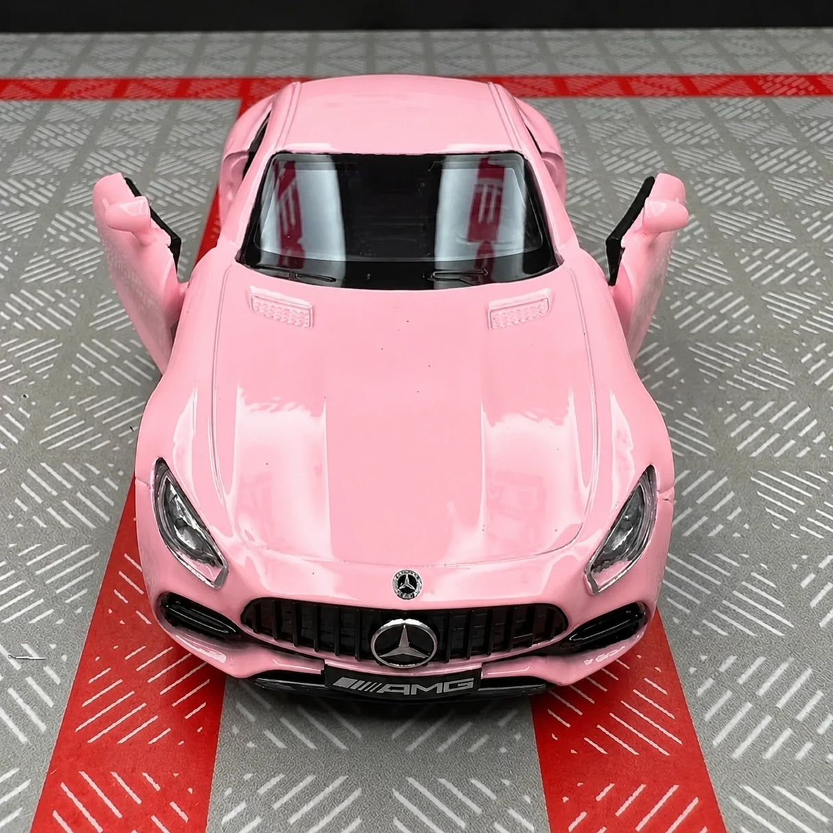 Mercedes-AMG 2020 GTS وردي 1:36 – نموذج عرض معدني مصبوب