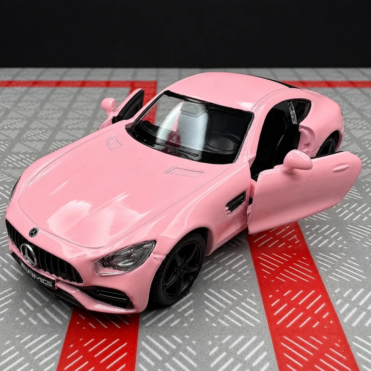 Mercedes-AMG 2020 GTS وردي 1:36 – نموذج عرض معدني مصبوب