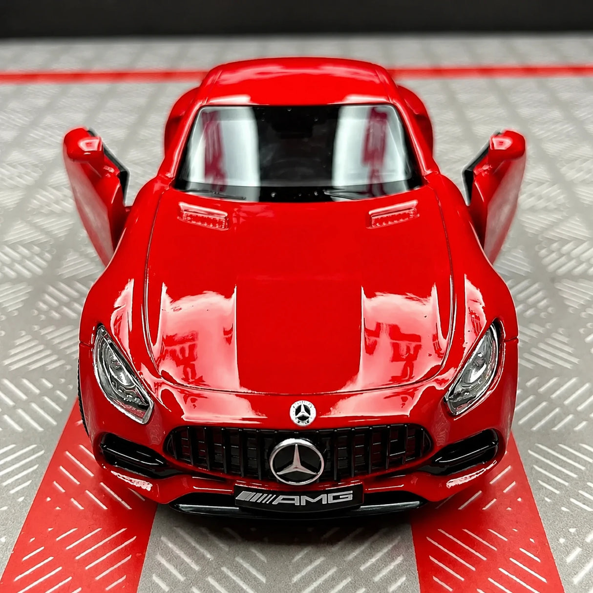 Mercedes-AMG 2020 GTS أحمر 1:36 – نموذج عرض معدني مصبوب