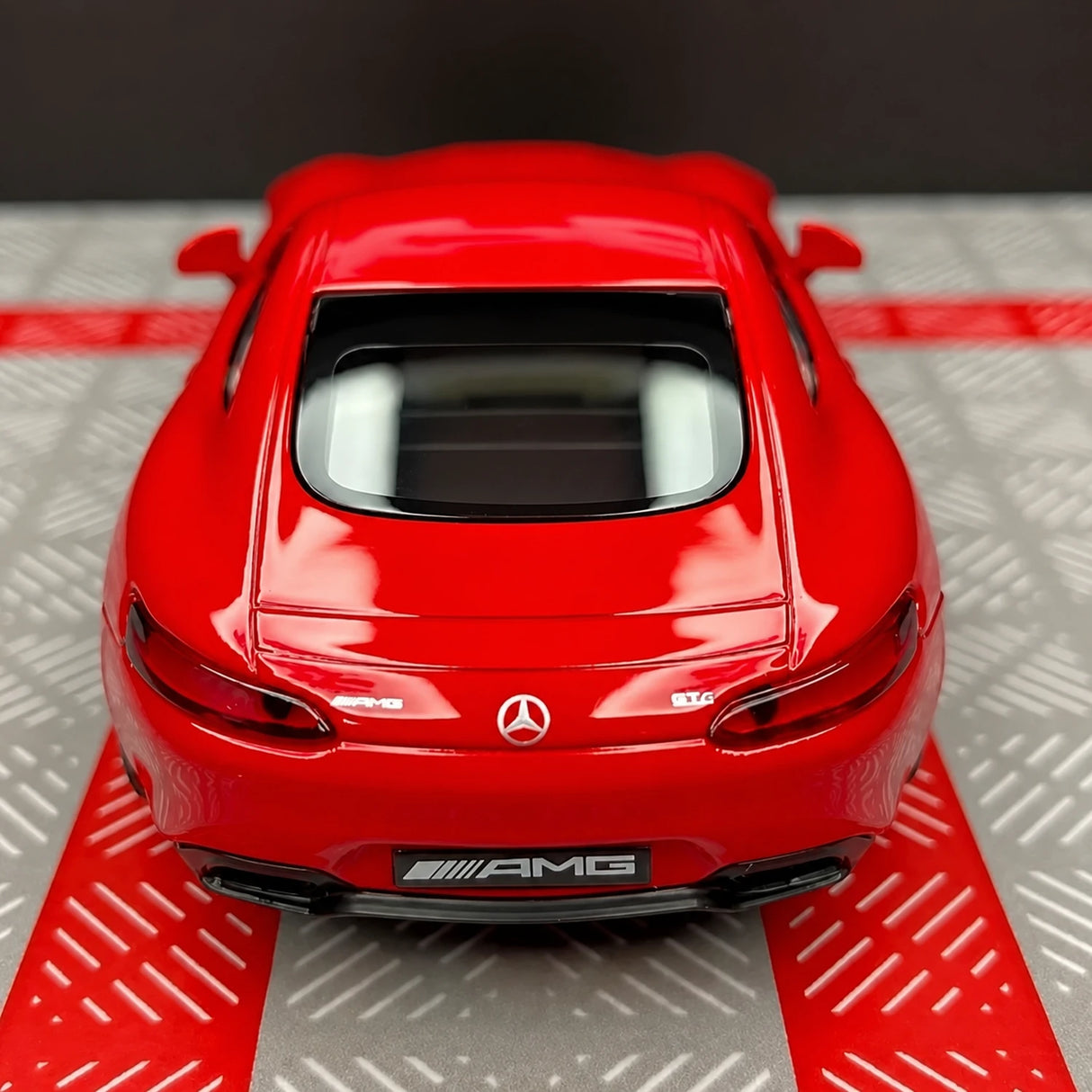 Mercedes-AMG 2020 GTS أحمر 1:36 – نموذج عرض معدني مصبوب