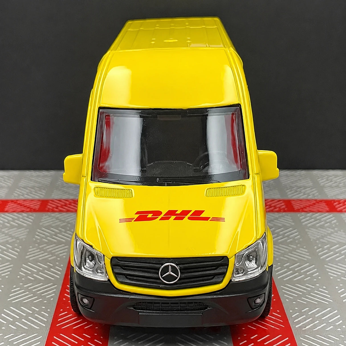 Mercedes-Benz 2018 Sprinter DHL 1:36 – Diecast Display Model Die-Cast