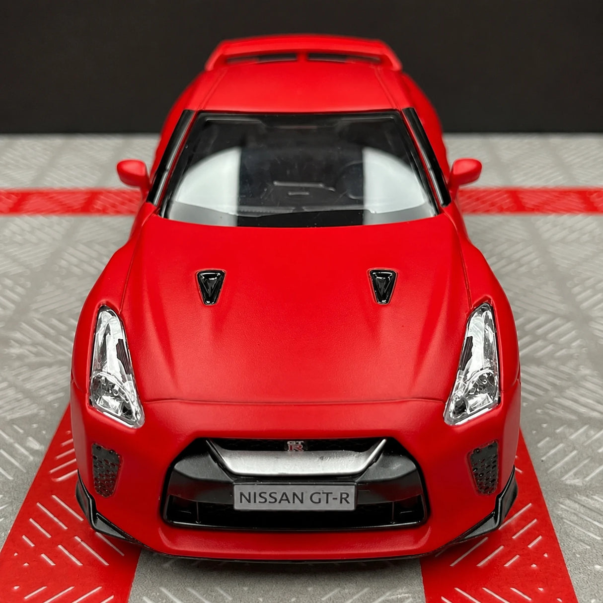 Nissan 2009 GT-R R35 Matte أحمر 1:36 – نموذج عرض معدني مصبوب