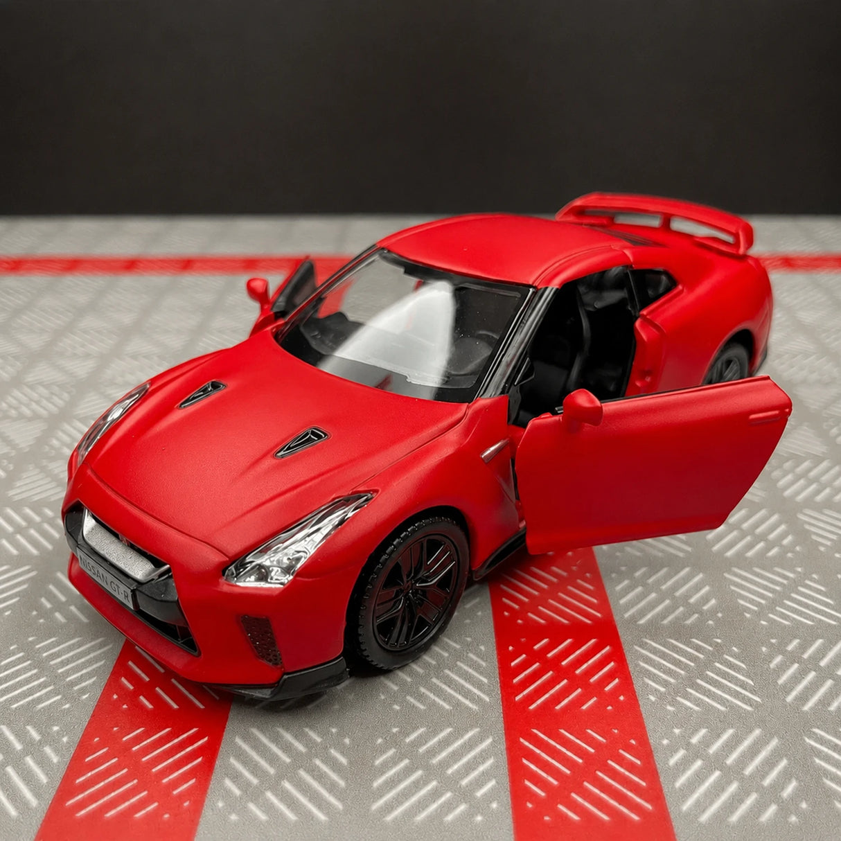 Nissan 2009 GT-R R35 Matte أحمر 1:36 – نموذج عرض معدني مصبوب