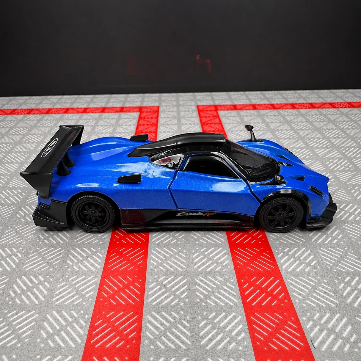 Pagani 2009 Zonda R Blue 1:36 – Diecast Display Model Die-Cast