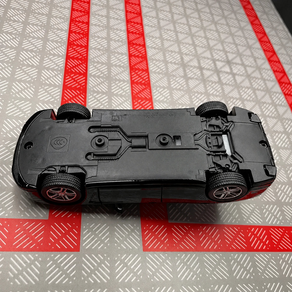 Porsche 2010 Panamera Black 1:36 – Diecast Display Model Die-Cast