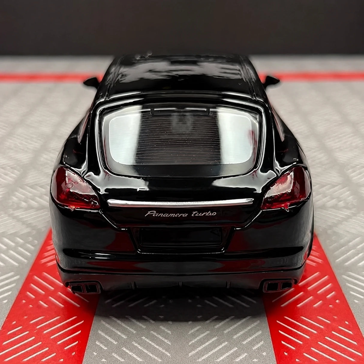 Porsche 2010 Panamera Black 1:36 – Diecast Display Model Die-Cast
