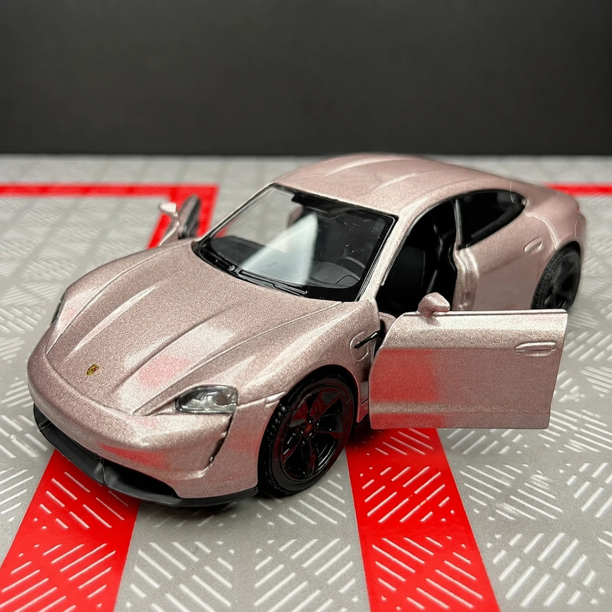 Porsche 2019 Taycan Pink 1:36 – Diecast Display Model Die-Cast