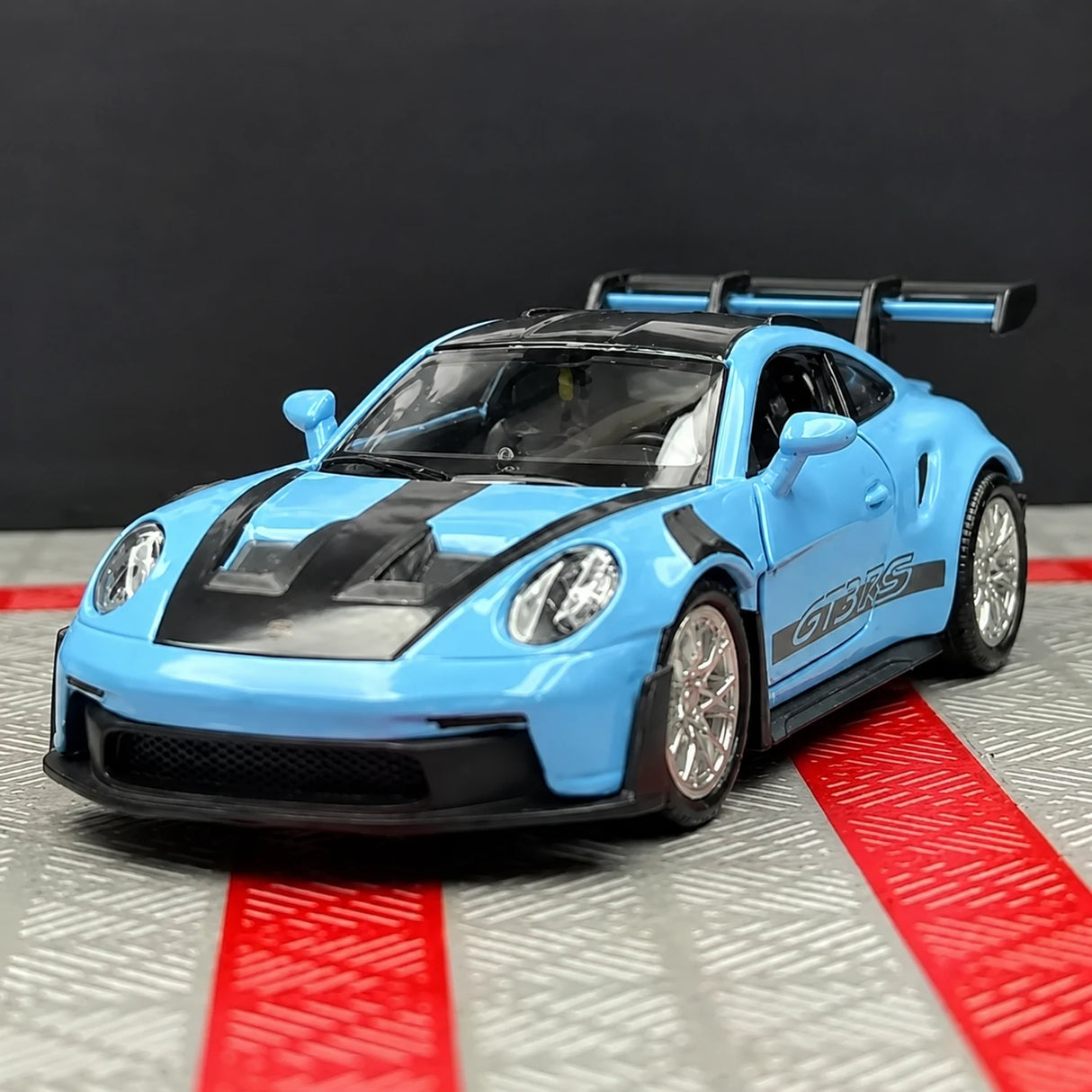 Porsche 2023 911 992 GT3 RS Blue 1:36 – Model wyświetlacza odlewany z odlewu