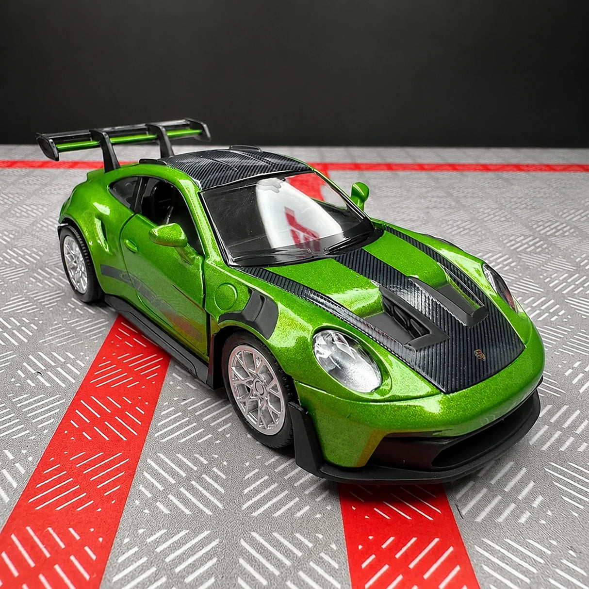 Porsche 2023 911 992 GT3 RS Zielony 1:36 – Model wyświetlacza odlewany z odlewu