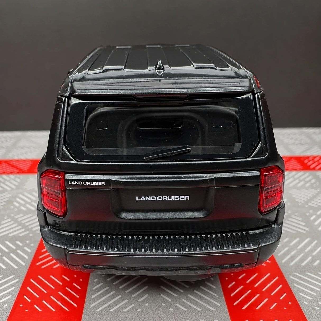 Toyota 2023 Land Cruiser J250 Black 1:36 – Diecast Display Model Die-Cast