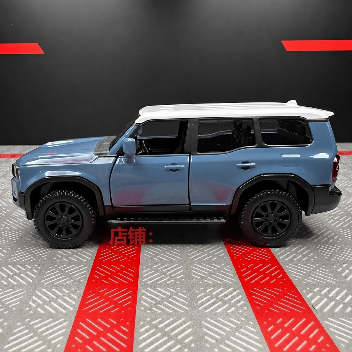 Toyota 2023 Land Cruiser J250 Blue 1:36 – Model wyświetlacza odlewany z odlewu