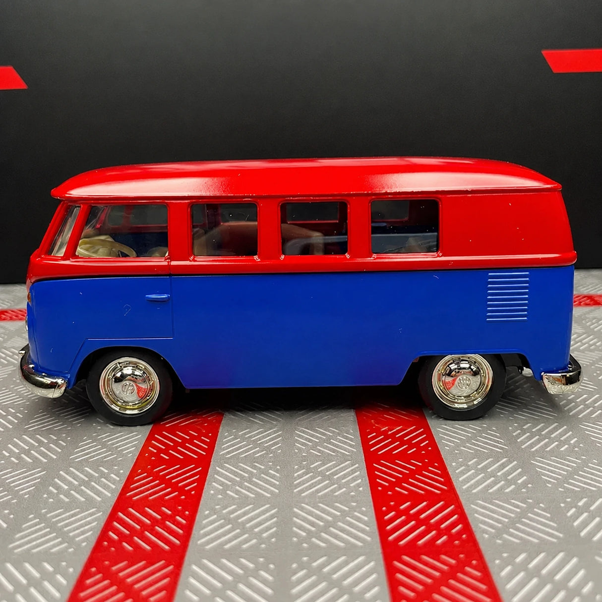 Volkswagen 1963 T1 Blue and Red 1:36 – Diecast Display Model Die-Cast