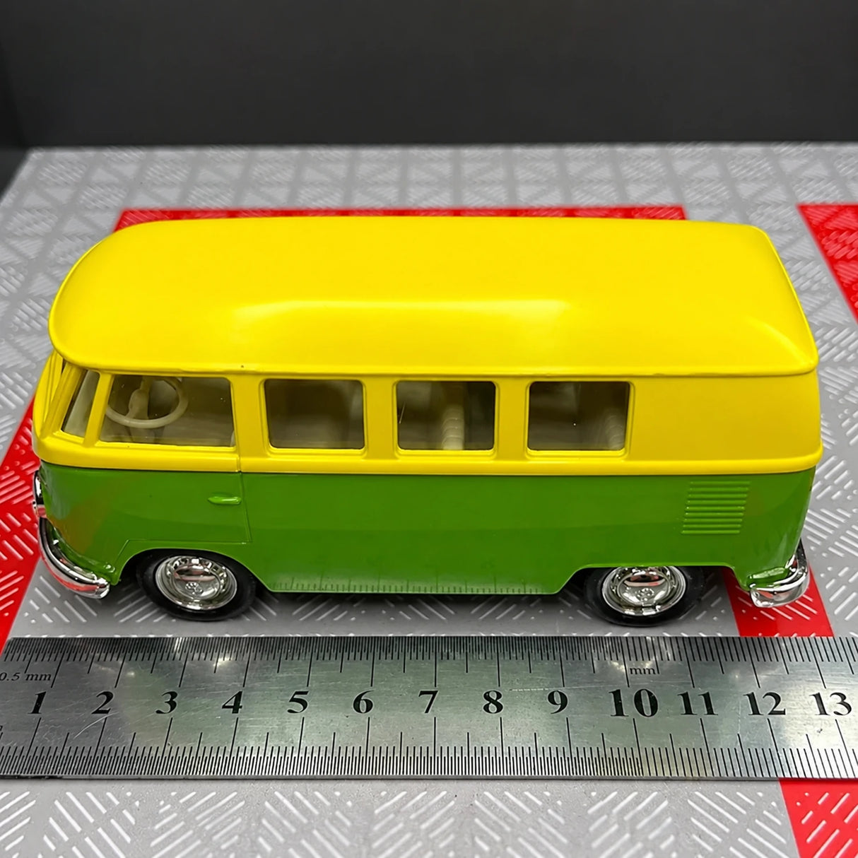 Volkswagen 1963 T1 Green and Yellow 1:36 – Diecast Display Model Die-Cast