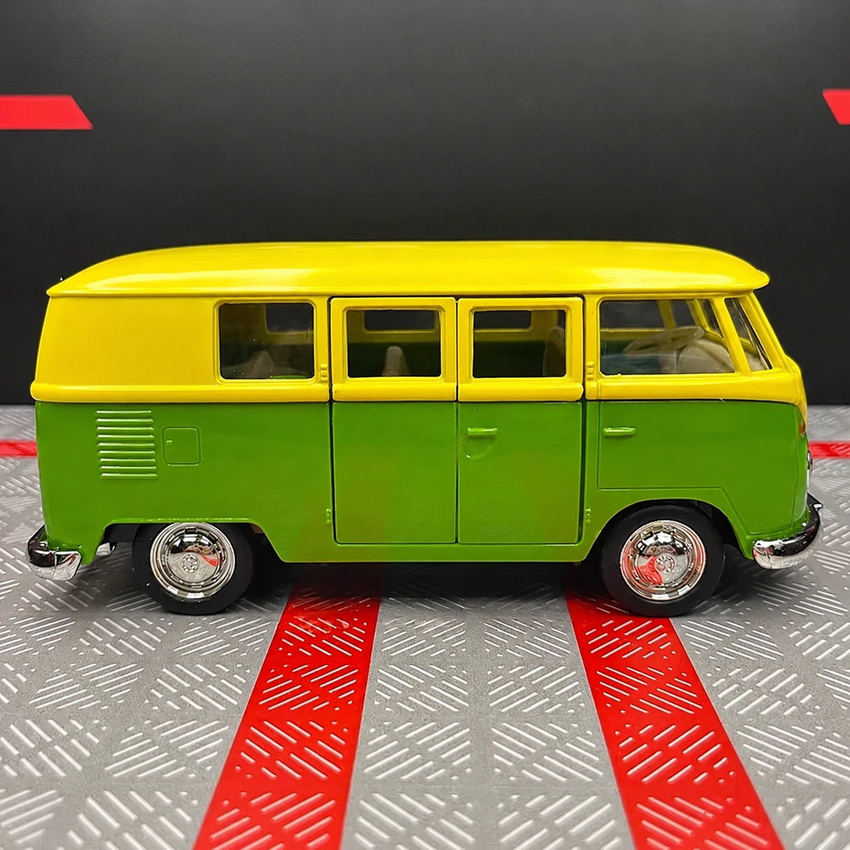 Volkswagen 1963 T1 Green and Yellow 1:36 – Diecast Display Model Die-Cast