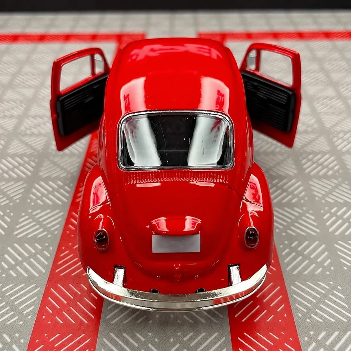 Volkswagen 1967 Beetle Glossy Red 1:36 – Diecast Display Model Die-Cast