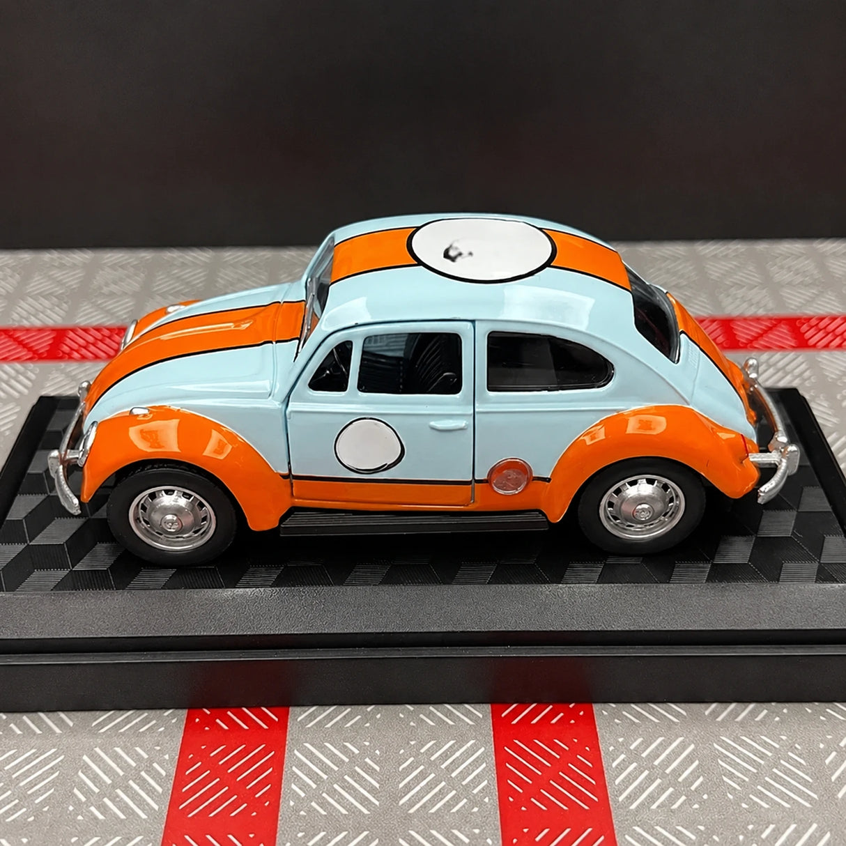 Volkswagen 1967 Beetle Gulf 1:36 – Diecast Display Model Die-Cast