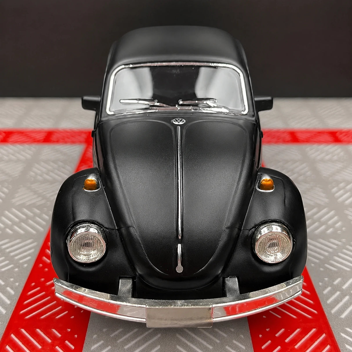 Volkswagen 1967 Beetle Matte Black 1:36 – Diecast Display Model Die-Cast