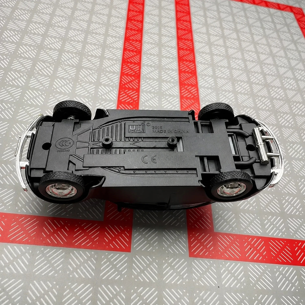 Volkswagen 1967 Beetle Matte Black 1:36 – Diecast Display Model Die-Cast