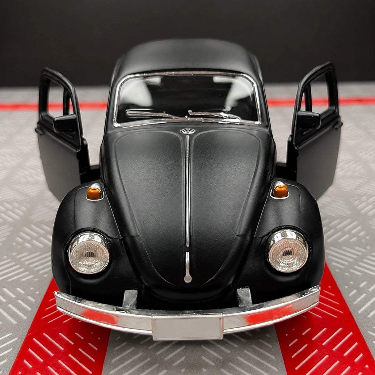 Volkswagen 1967 Beetle Matte Black 1:36 – Diecast Display Model Die-Cast