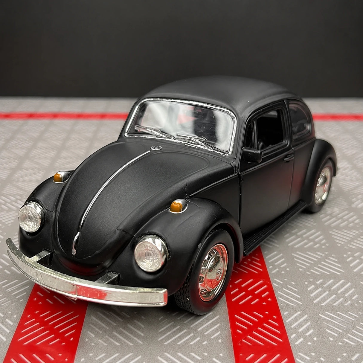 Volkswagen 1967 Beetle Matte Black 1:36 – Diecast Display Model Die-Cast