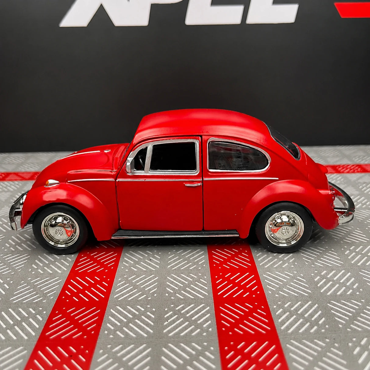 Volkswagen 1967 Beetle Matte Red 1:36 – Diecast Display Model Die-Cast
