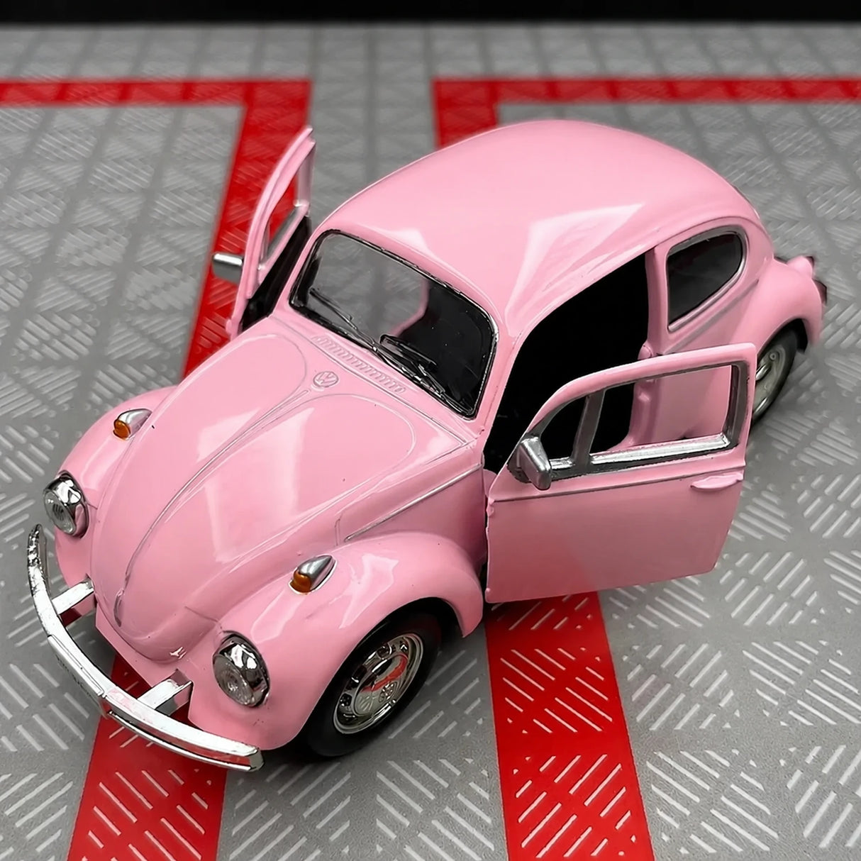 Volkswagen 1967 Beetle Pink 1:36 – Diecast Display Model Die-Cast