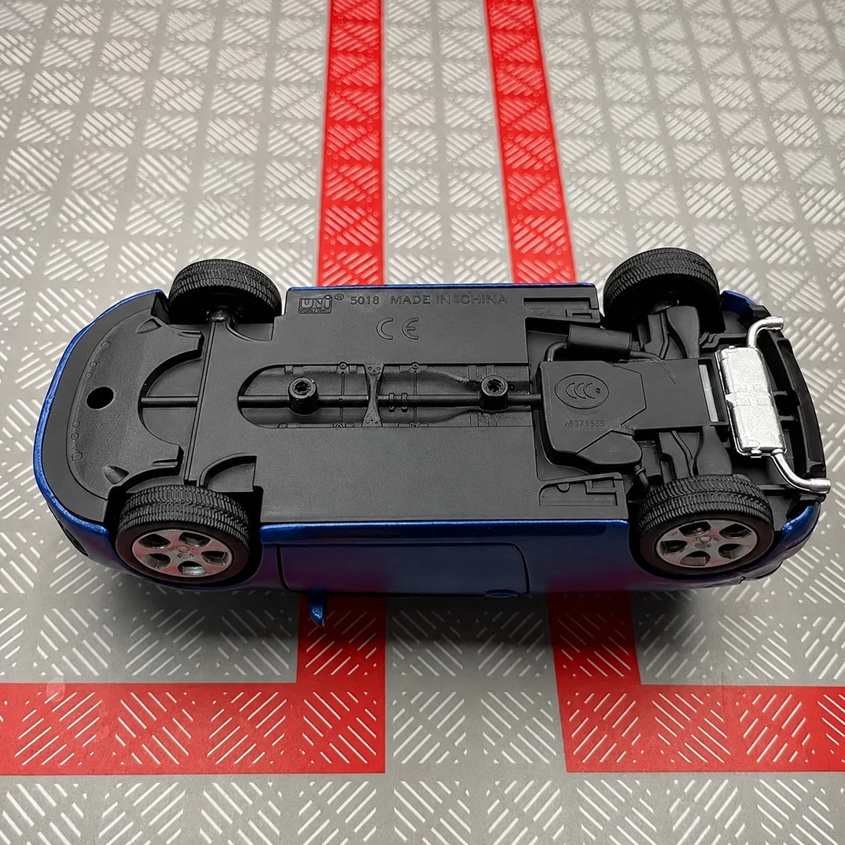 Volkswagen 2010 Golf GTI Blue 1:36 – Diecast Display Model Die-Cast