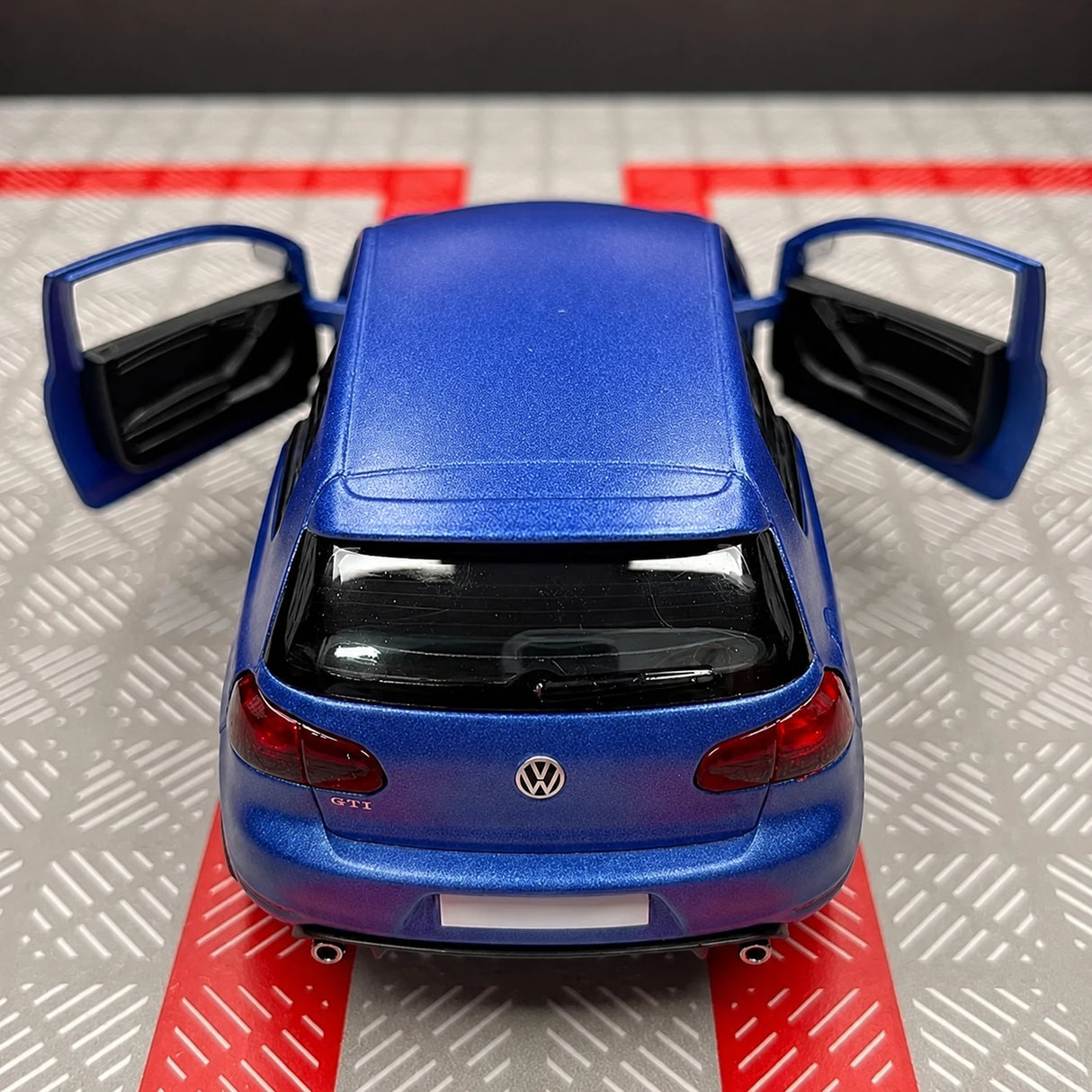 Volkswagen 2010 Golf GTI Blue 1:36 – Diecast Display Model Die-Cast