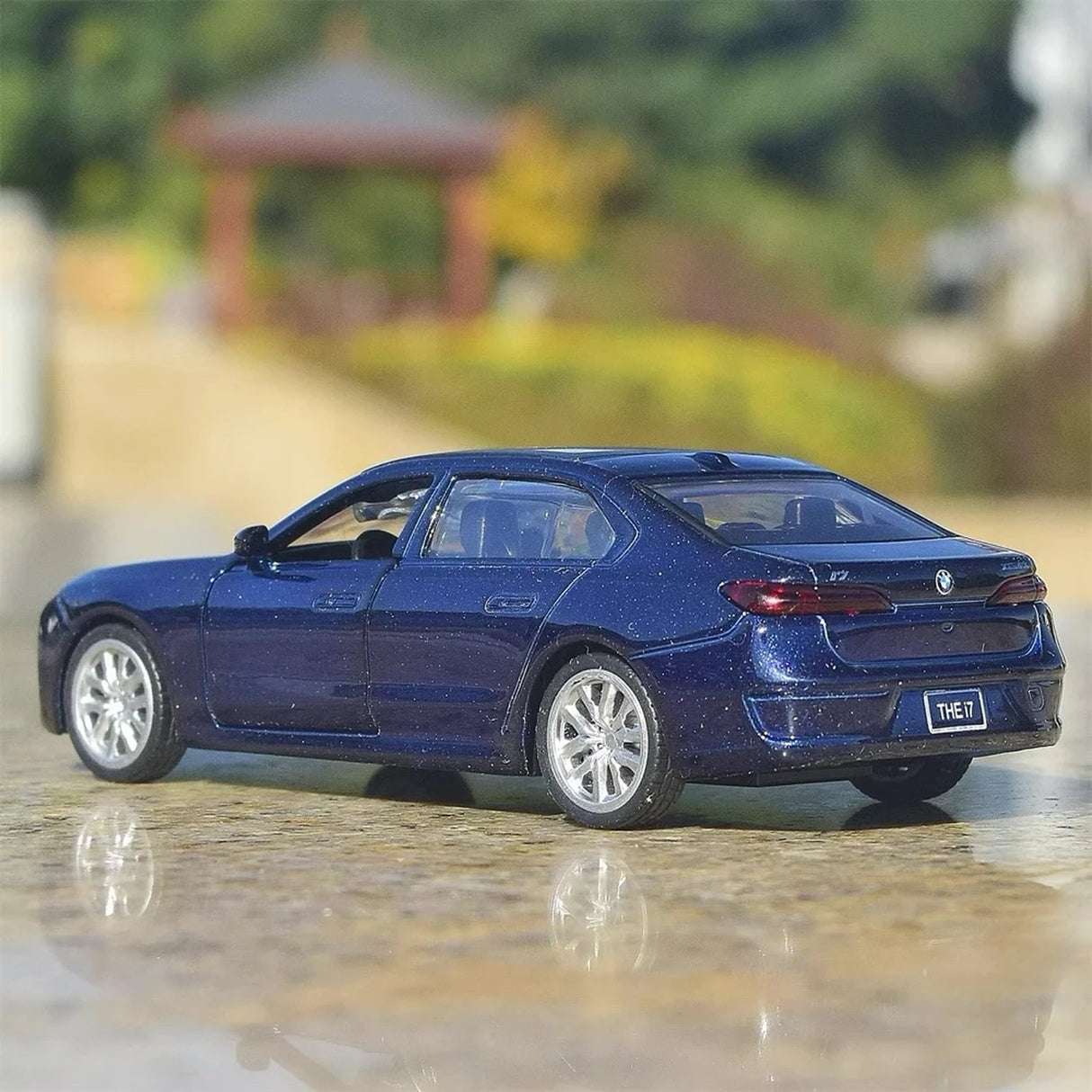 BMW 2022 G70 i7 Blue 1:47 – Model wyświetlacza odlewanego