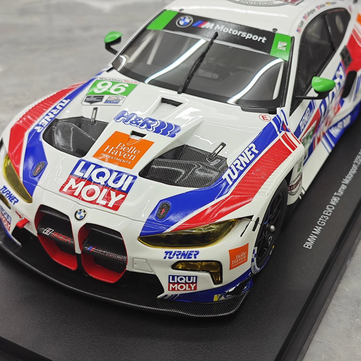 BMW 2025 M4 GT3 EVO Turner Motorsport #96 1:18 IMSA Daytona 24 Hrs Resin-Sammlermodell von Top Speed – Ansicht 11