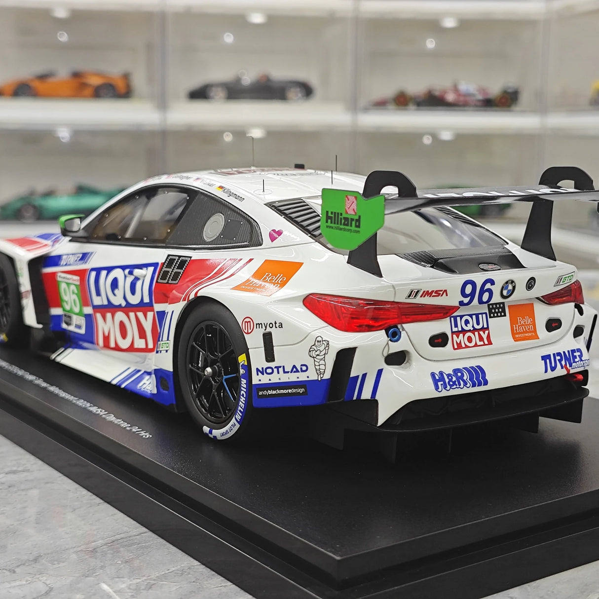 BMW 2025 M4 GT3 EVO Turner Motorsport #96 1:18 IMSA Daytona 24 Hrs Sammelmodell aus Harz von Top Speed – Ansicht 6